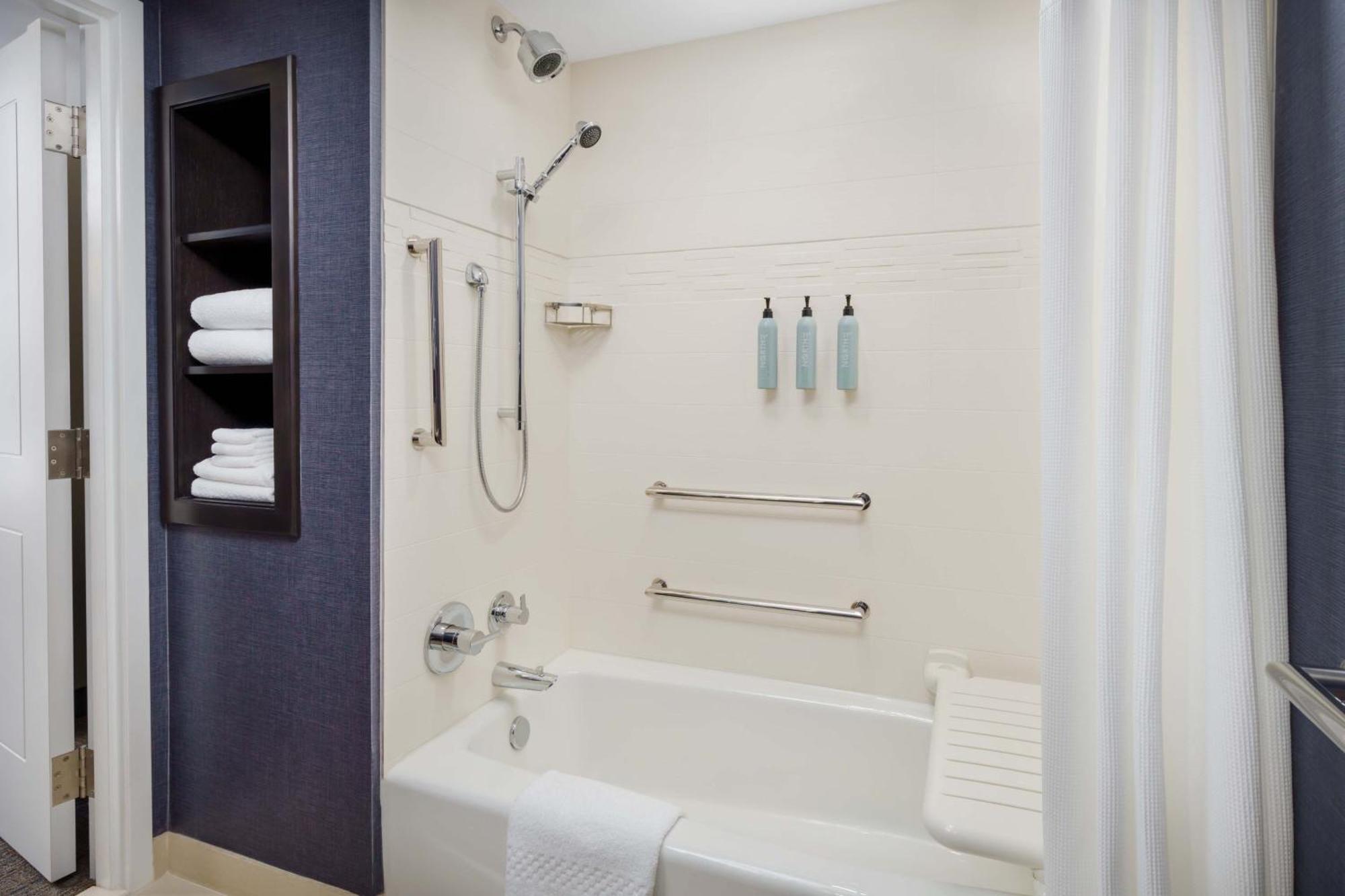 Residence Inn By Marriott New Haven Hamden Bagian luar foto